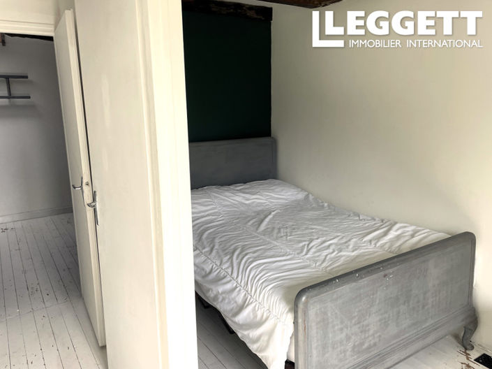 Image No.10-2 Bed House for sale