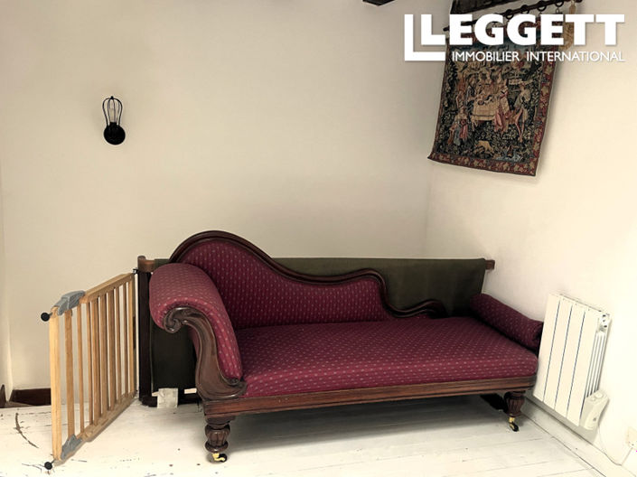 Image No.8-2 Bed House for sale