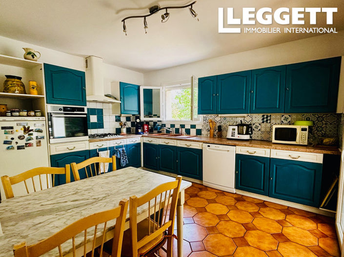 Image No.3-6 Bed House for sale