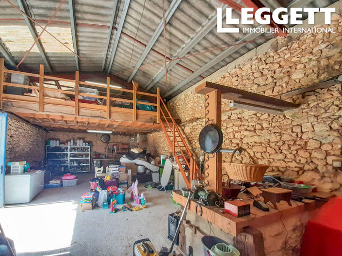 Image No.8-3 Bed House for sale