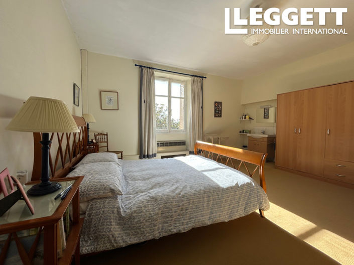 Image No.9-2 Bed House for sale