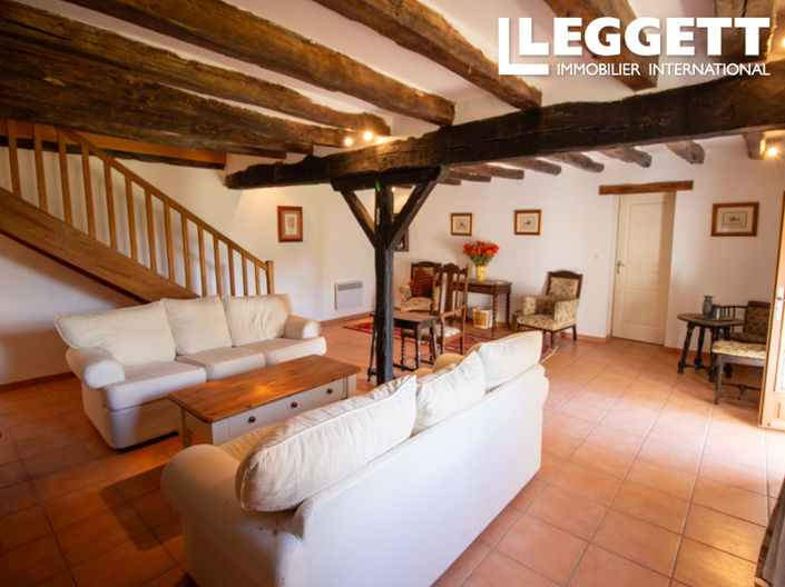 Image No.7-7 Bed House for sale