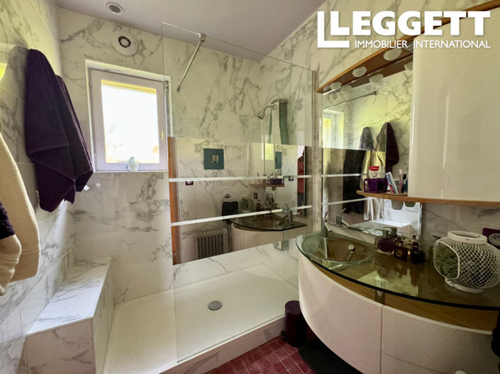 Image No.4-5 Bed House for sale