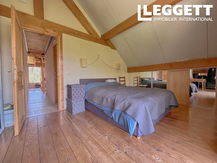 Image No.7-5 Bed House for sale