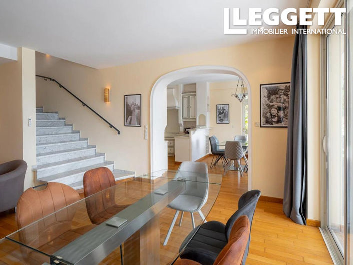 Image No.6-5 Bed House for sale