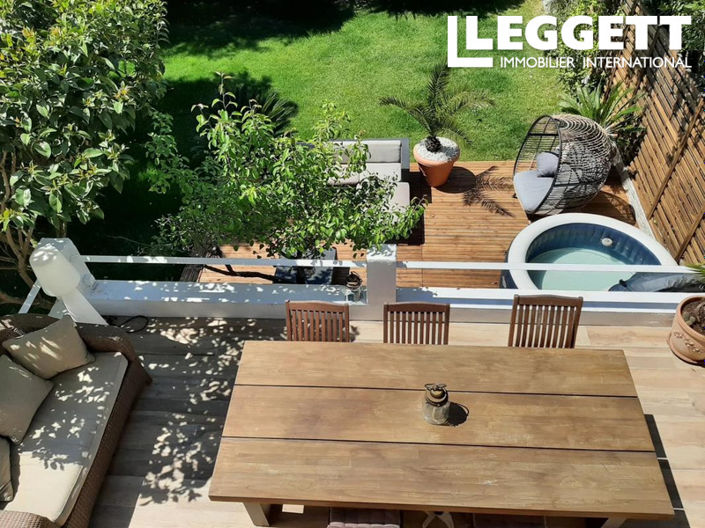 Image No.5-5 Bed House for sale