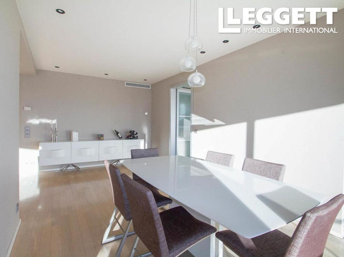 Image No.6-3 Bed Apartment for sale