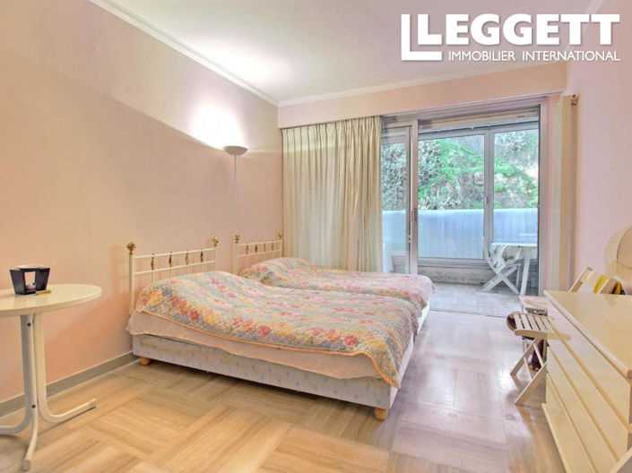 Image No.10-2 Bed Apartment for sale