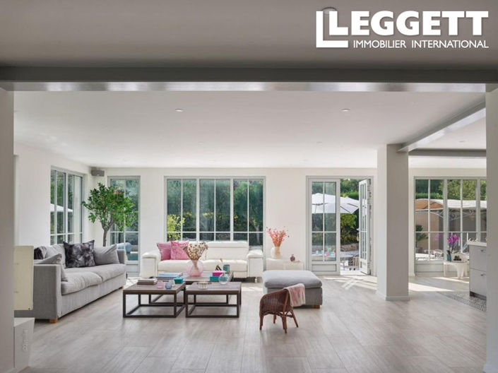 Image No.7-6 Bed House for sale