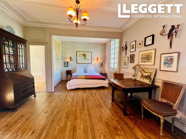 Image No.4-4 Bed House for sale