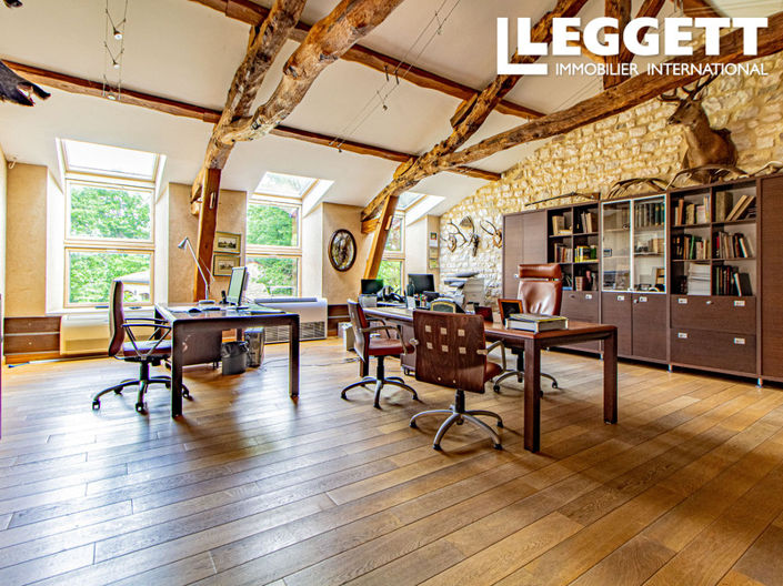 Image No.10-4 Bed House for sale