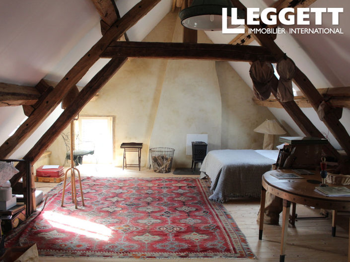 Image No.8-4 Bed House for sale