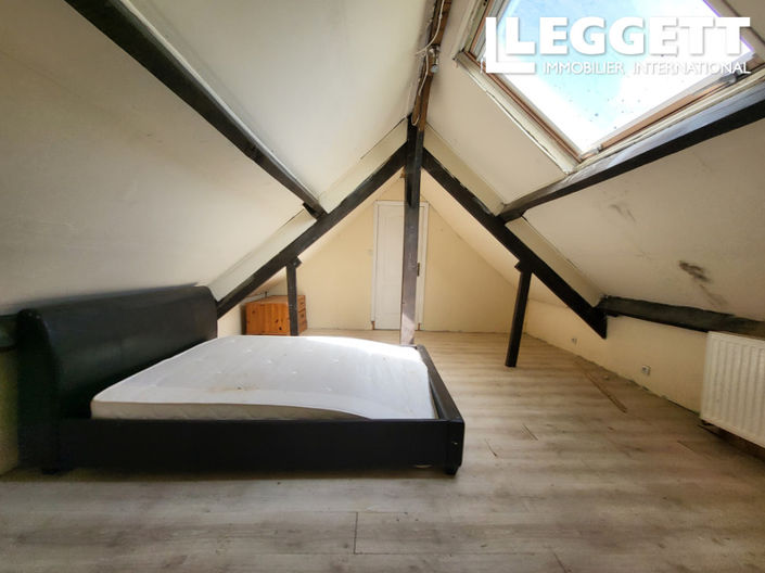 Image No.8-3 Bed House for sale