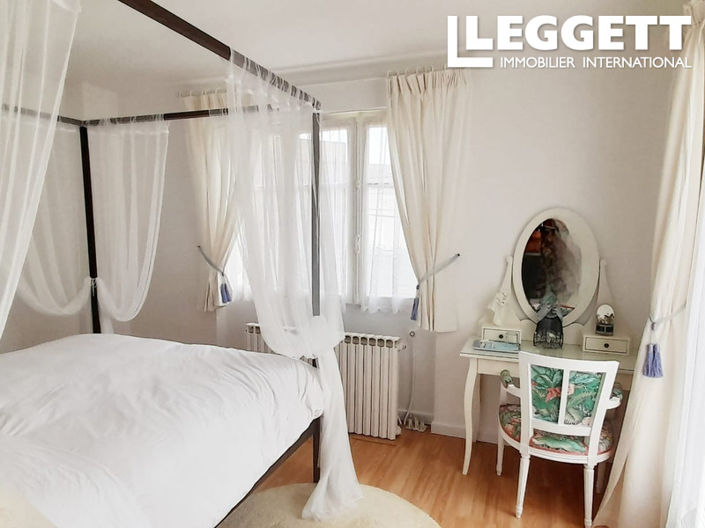 Image No.5-4 Bed House for sale