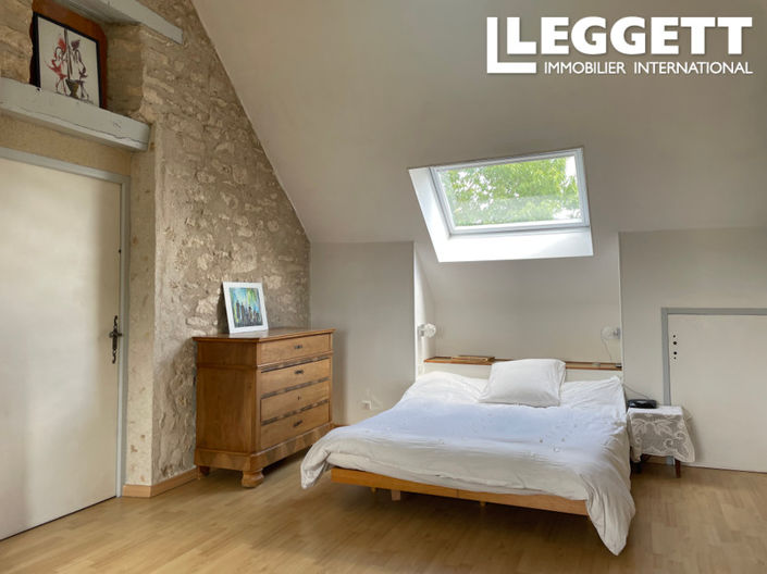 Image No.10-5 Bed House for sale