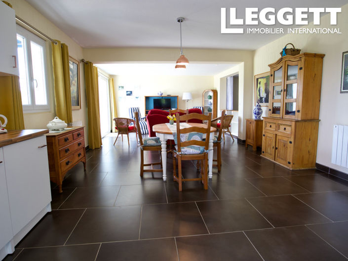 Image No.5-5 Bed House for sale