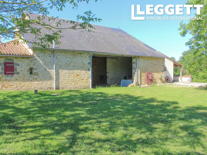 Image No.10-Maison de 5 chambres à vendre à Gourgé