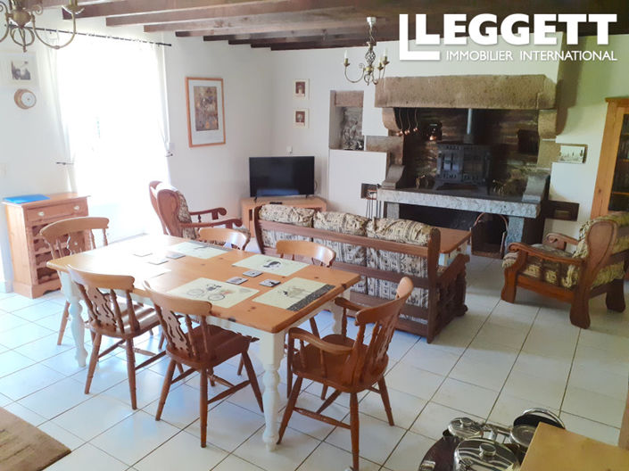 Image No.10-8 Bed House for sale