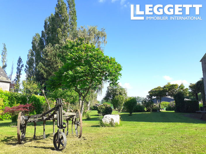 Image No.3-8 Bed House for sale