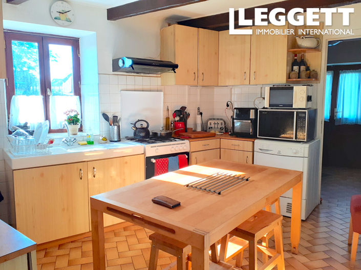 Image No.5-8 Bed House for sale