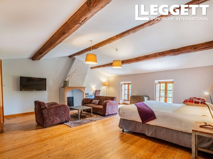 Image No.8-20 Bed Commercial for sale