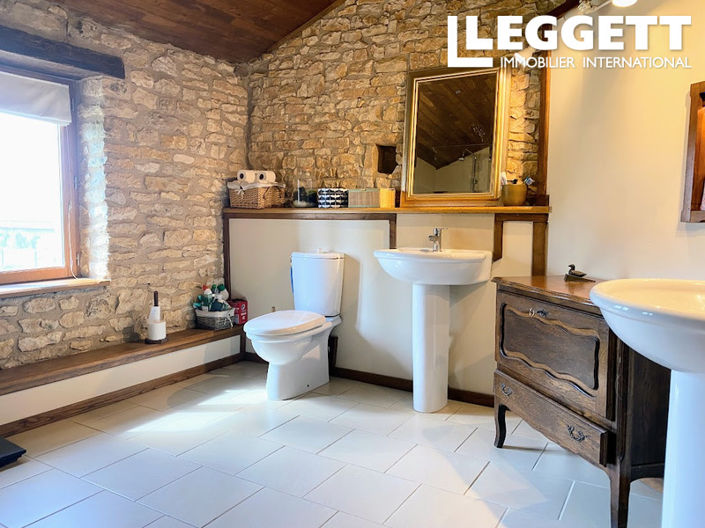 Image No.9-5 Bed House for sale