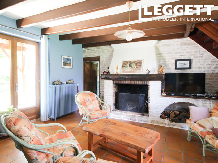 Image No.6-5 Bed House for sale