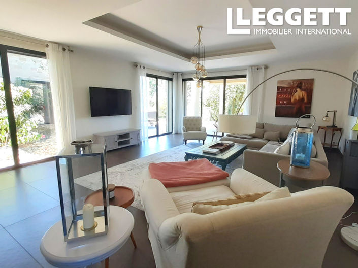 Image No.4-5 Bed House for sale