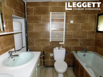 ahr0chm6ly9jzg4uagvzdglhlmltbw8vaw1hz2uvvevom