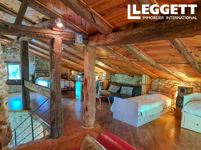 Image No.6-7 Bed House for sale