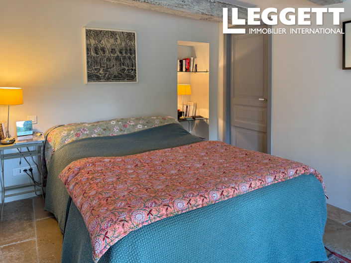 Image No.9-4 Bed House for sale