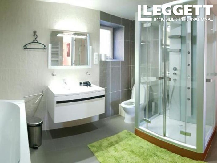 Image No.6-13 Bed House for sale