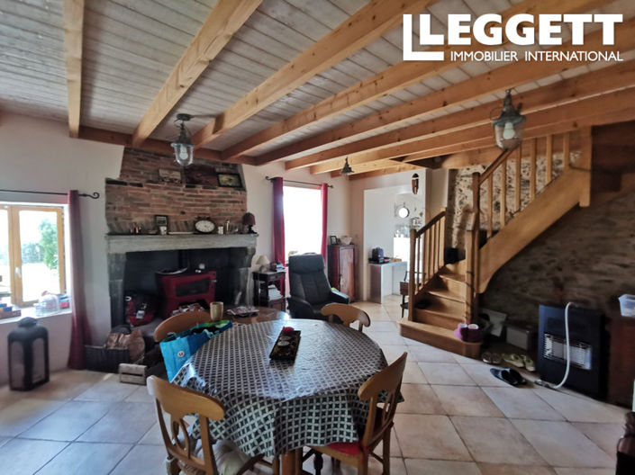 Image No.7-4 Bed House for sale