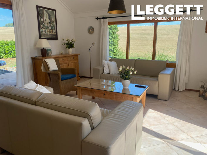 Image No.8-3 Bed House for sale