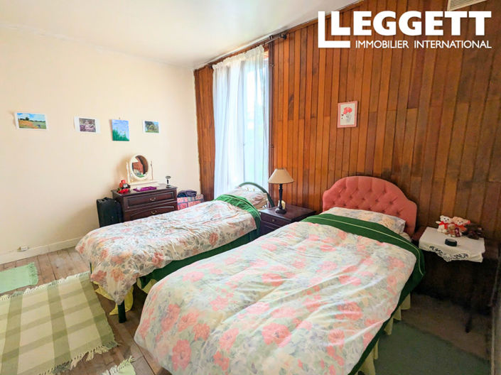 Image No.6-4 Bed House for sale