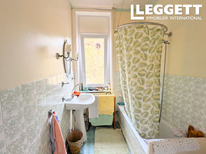 Image No.8-4 Bed House for sale