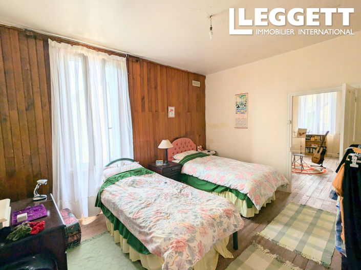 Image No.9-4 Bed House for sale