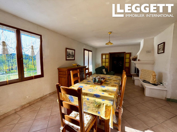 Image No.8-3 Bed House for sale