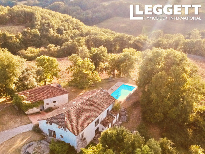 Image No.8-6 Bed House for sale