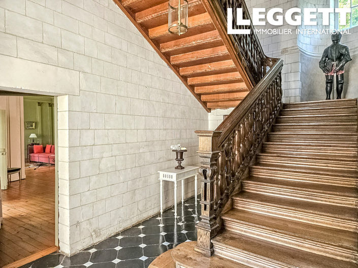 Image No.7-5 Bed Chateaux for sale