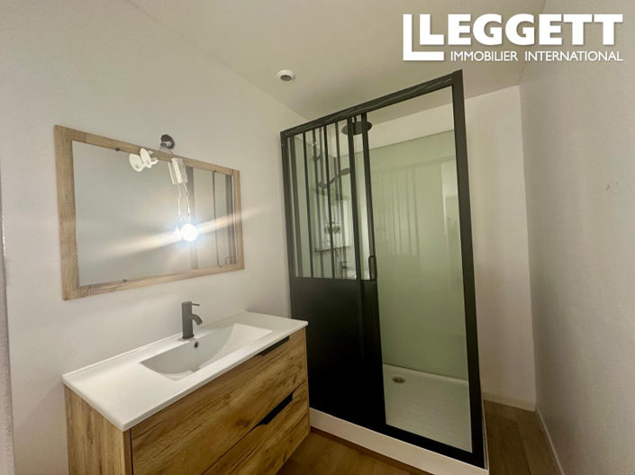 Image No.8-4 Bed House for sale