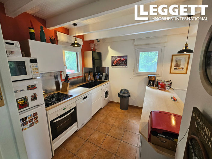 Image No.6-3 Bed House for sale