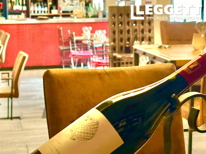 Image No.7-2 Bed Commercial for sale