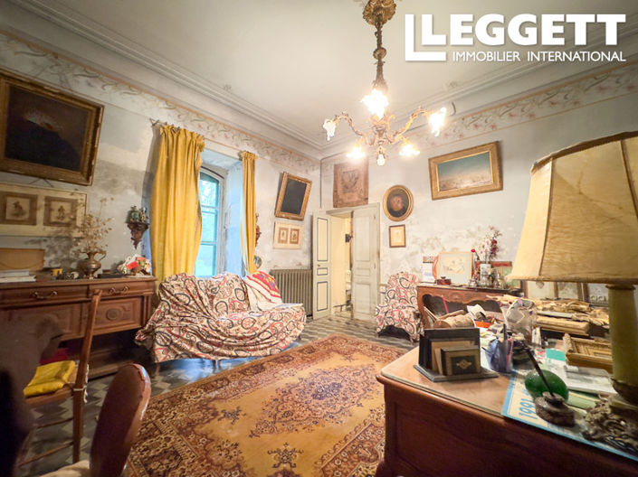 Image No.6-6 Bed House for sale