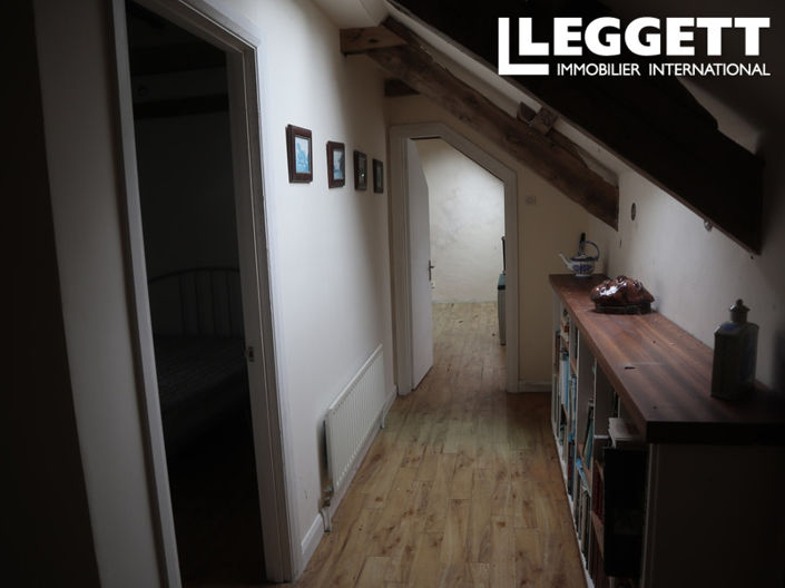 Image No.10-3 Bed House for sale