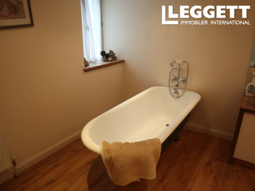 ahr0chm6ly9jzg4uagvzdglhlmltbw8vaw1hz2uvvevom