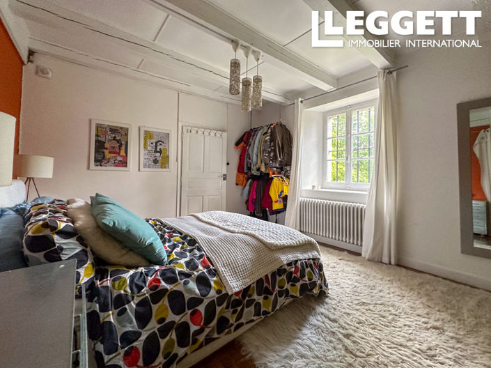 Image No.10-4 Bed House for sale