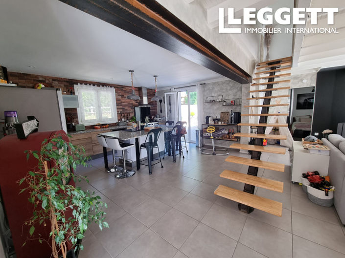 Image No.5-4 Bed House for sale