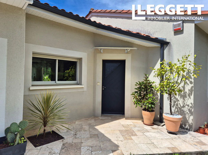 Image No.10-3 Bed House for sale