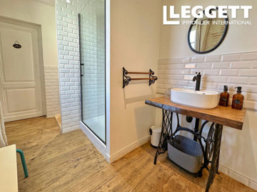 ahr0chm6ly9jzg4uagvzdglhlmltbw8vaw1hz2uvvevom